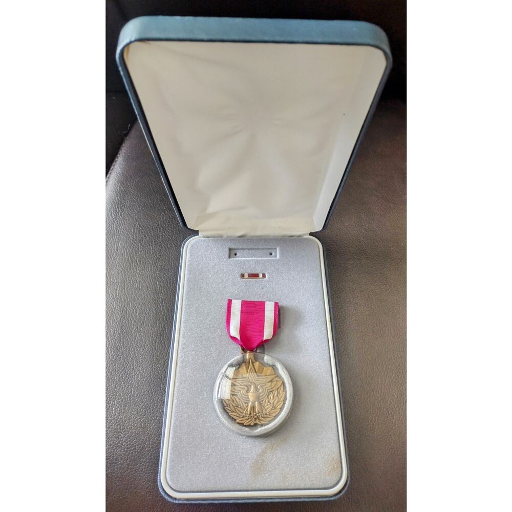 US Military Meritorious Service Boxed Medal Set Desert Storm Era